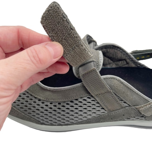 Ortho Feet Gray Suede Perforated Mary Jane Shoe Women's 11 - Picture 10 of 14